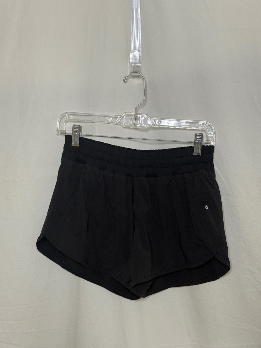 Lululemon TRACKER BLACK Short measured 3.5” Inseam  Lined